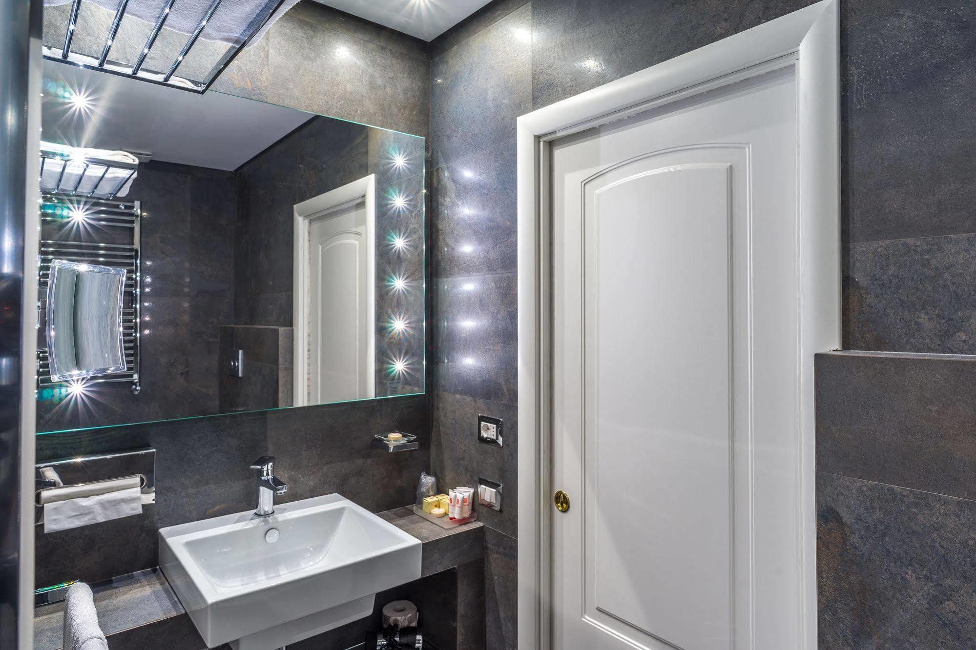 Les Diamants Spanish Steps Suite Ρώμη Εξωτερικό φωτογραφία